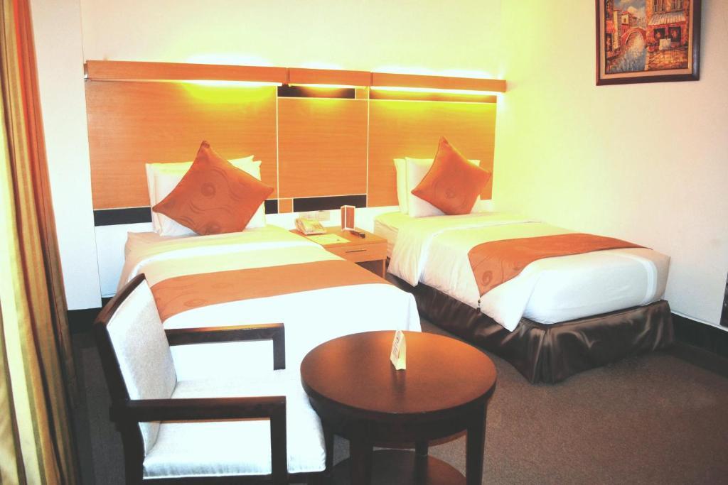 Big 8 Corporate Hotel Tagum Quarto foto