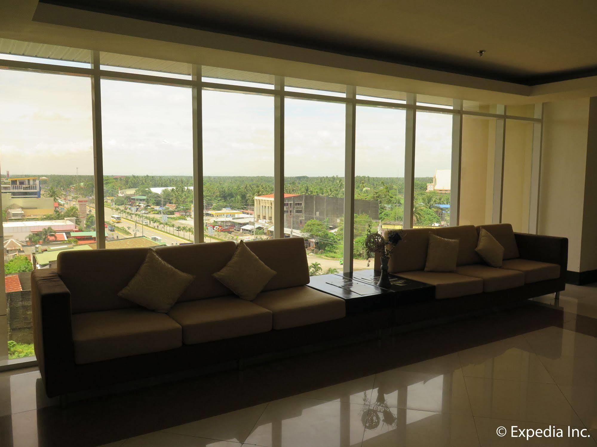 Big 8 Corporate Hotel Tagum Exterior foto